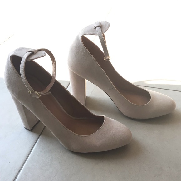 Nude maryjane high heels - Picture 1 of 4